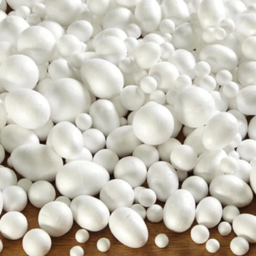 Assorted Polystyrene Balls and Eggs 550pk
