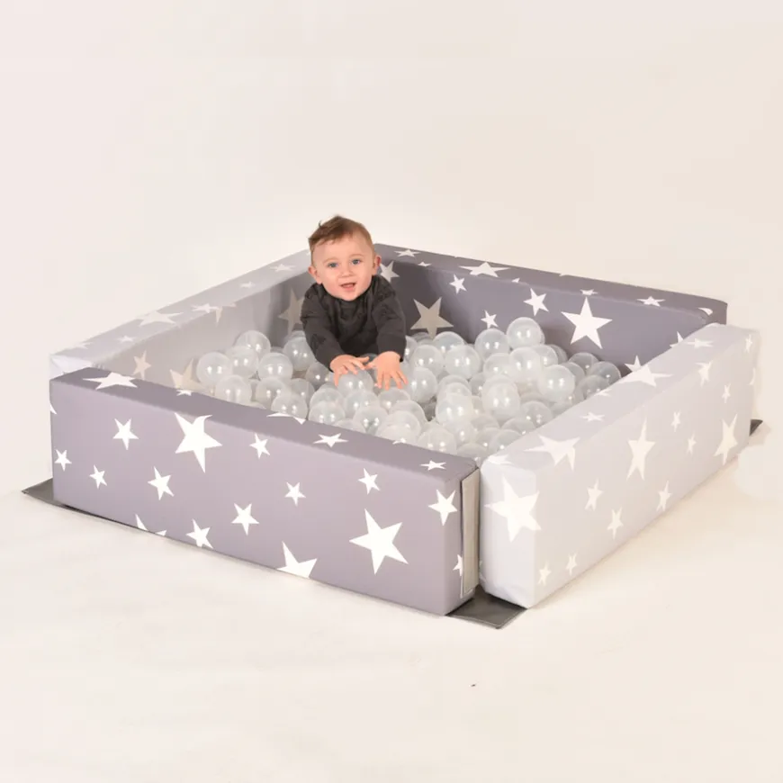 Ball Pit with 250 Balls