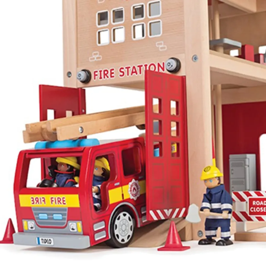 Fire Station, Firefighters, Truck and Accessories