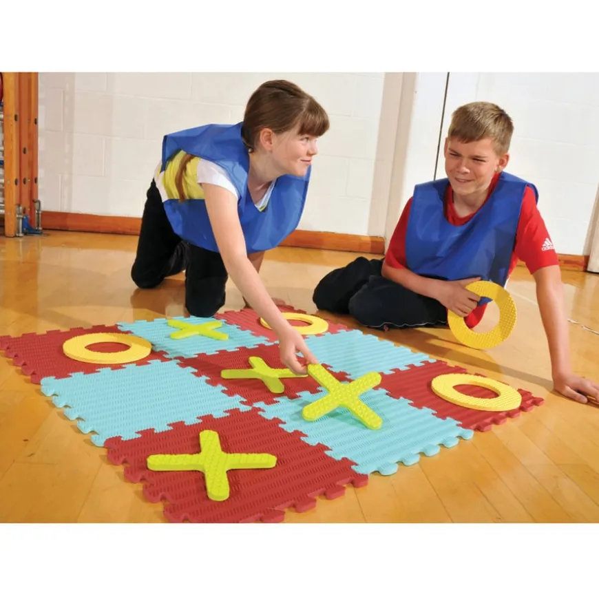 Giant Noughts and Crosses Game Set