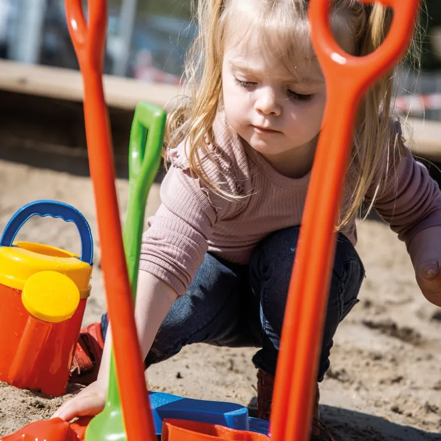 Giant Sand and Water Accessories 38pk