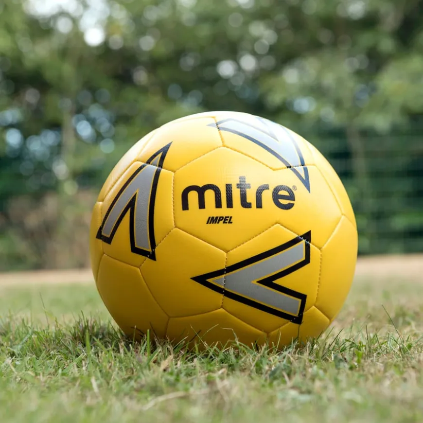 Mitre Impel Footballs and Storage Bag 12pk