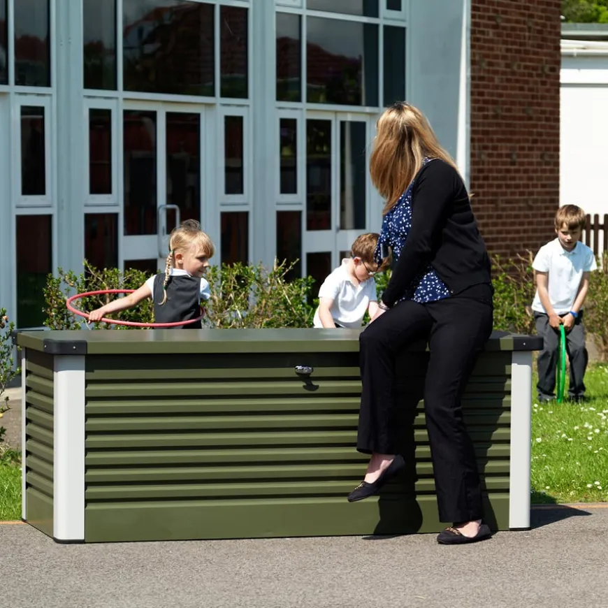 Outdoor Metal Lockable Storage Chest