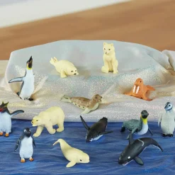 Polar Regions Small World Animal Set 13pcs