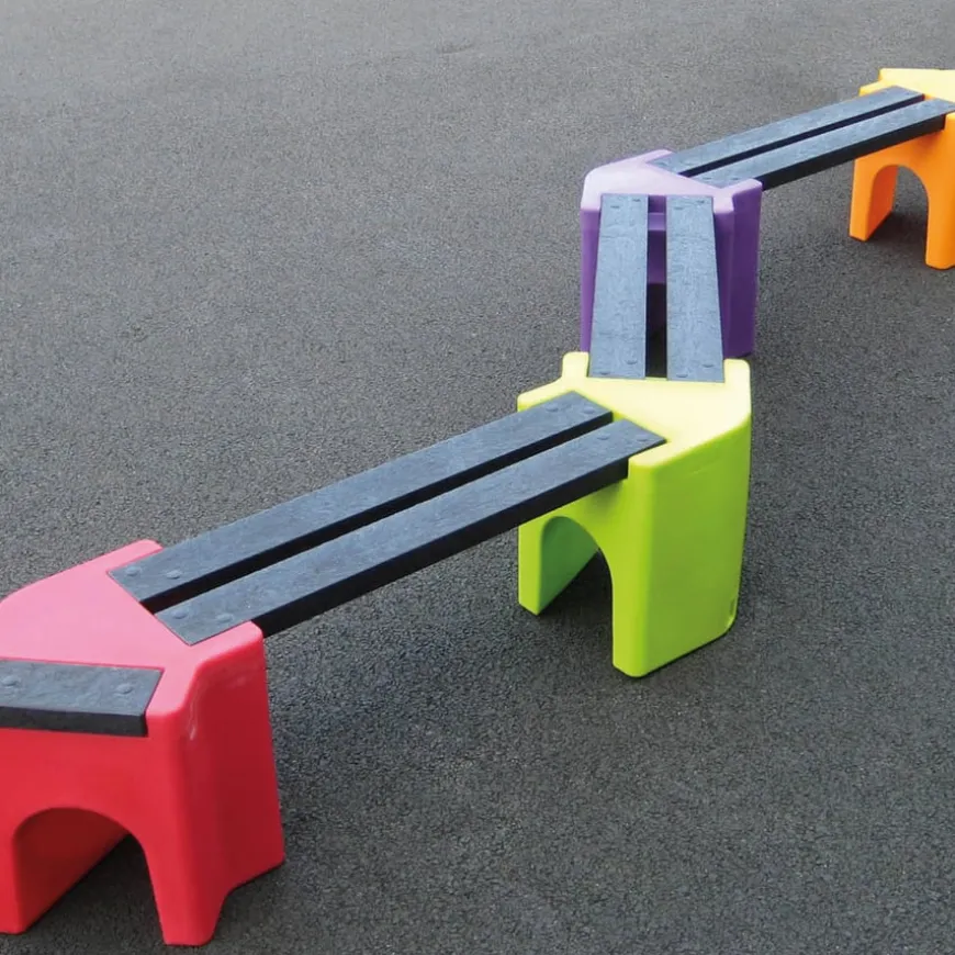 Recyclable Plastic Zigzag Bench