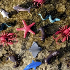 Small World Tub of Ocean Creatures 60pk