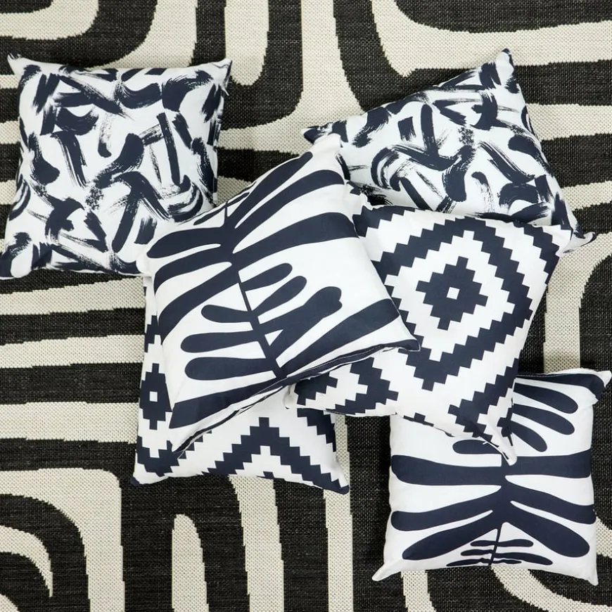 TTS Graphic Soft Furnishing Cushions 6pk
