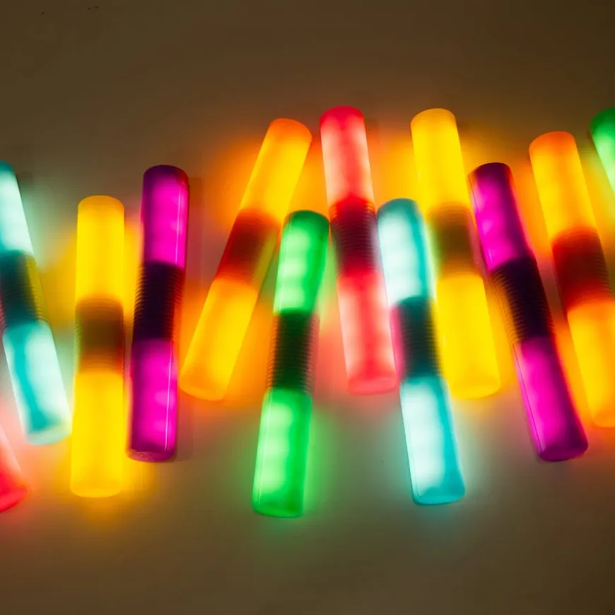 TTS Light Up Glow Cylinders 12pk