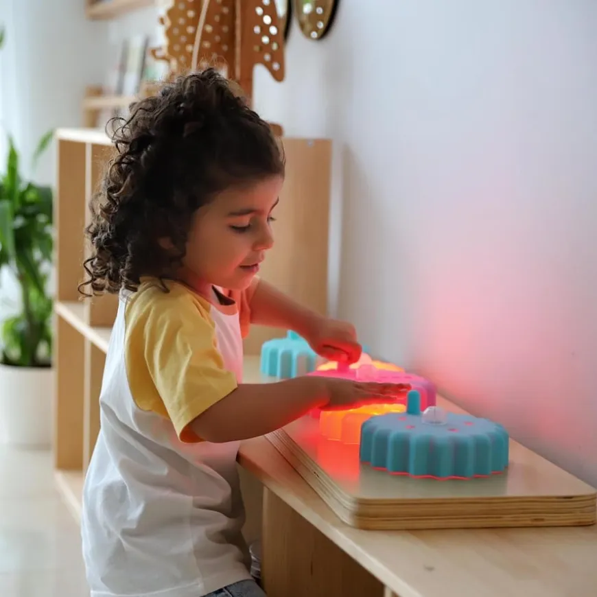 TTS Light Up Twist & Turn Cog Board