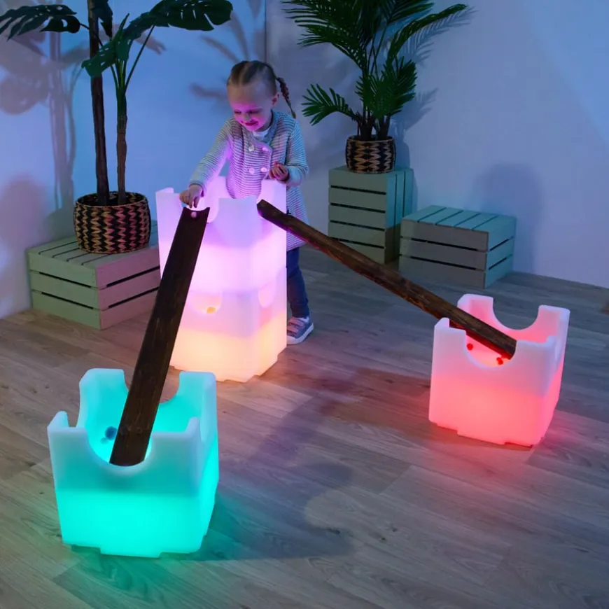 TTS Messy Play Water STEAM Channelling Cubes