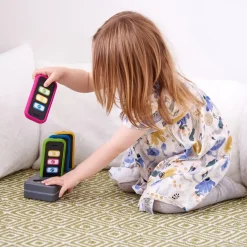 TTS Rechargeable Mini Mobile Phones 4pk